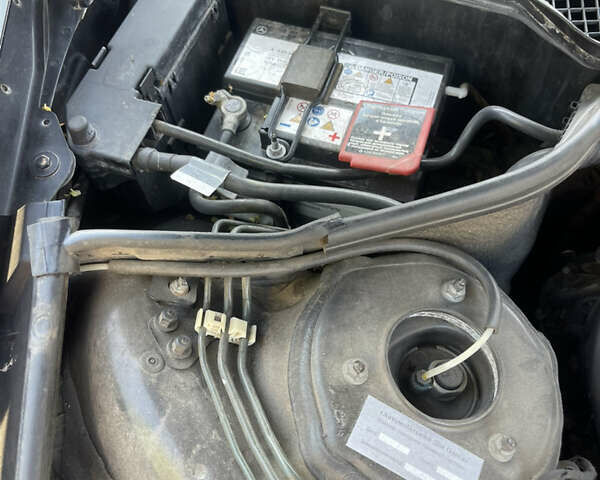 Чорний Мерседес С Клас, об'ємом двигуна 5.5 л та пробігом 157 тис. км за 15900 $, фото 4 на Automoto.ua