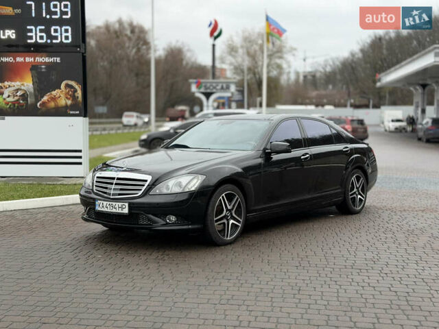 Чорний Мерседес С Клас, об'ємом двигуна 5.46 л та пробігом 160 тис. км за 9990 $, фото 3 на Automoto.ua