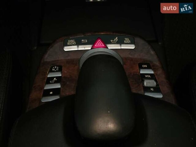 Черный Мерседес С Класс, объемом двигателя 5.46 л и пробегом 266 тыс. км за 10989 $, фото 23 на Automoto.ua