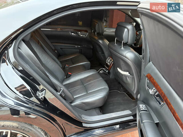 Чорний Мерседес С Клас, об'ємом двигуна 0 л та пробігом 364 тис. км за 11000 $, фото 6 на Automoto.ua