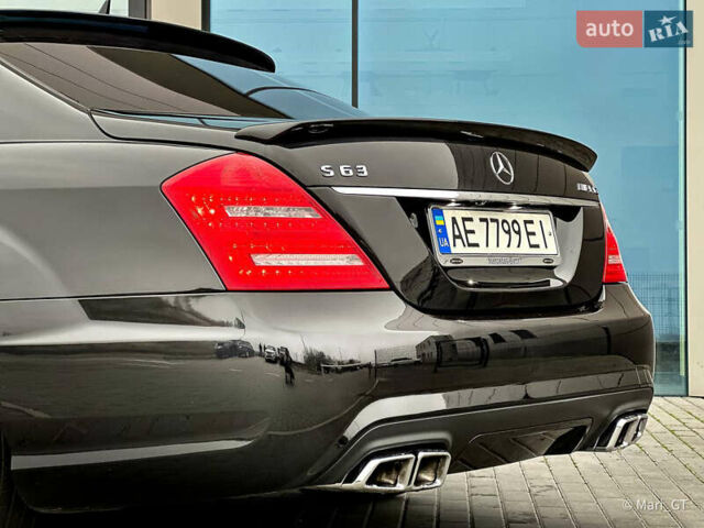 Черный Мерседес С Класс, объемом двигателя 6.3 л и пробегом 91 тыс. км за 25000 $, фото 10 на Automoto.ua