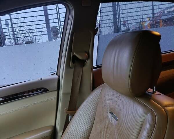 Черный Мерседес С Класс, объемом двигателя 5.46 л и пробегом 235 тыс. км за 12000 $, фото 1 на Automoto.ua
