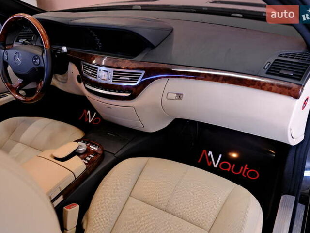 Чорний Мерседес С Клас, об'ємом двигуна 4.7 л та пробігом 218 тис. км за 8900 $, фото 53 на Automoto.ua