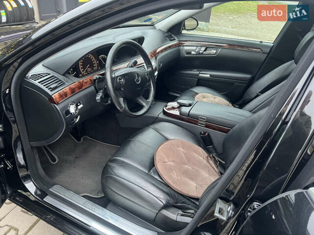 Черный Мерседес С Класс, объемом двигателя 3 л и пробегом 300 тыс. км за 14200 $, фото 20 на Automoto.ua