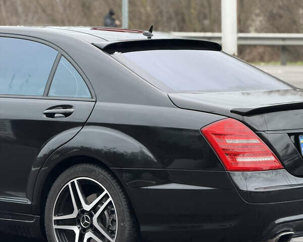 Чорний Мерседес С Клас, об'ємом двигуна 5.46 л та пробігом 160 тис. км за 9990 $, фото 17 на Automoto.ua