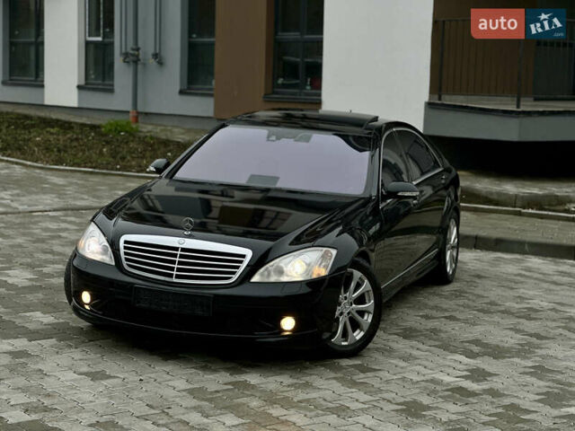 Черный Мерседес С Класс, объемом двигателя 5.46 л и пробегом 270 тыс. км за 8700 $, фото 11 на Automoto.ua