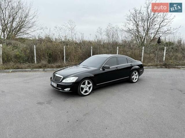Черный Мерседес С Класс, объемом двигателя 2.99 л и пробегом 319 тыс. км за 12200 $, фото 1 на Automoto.ua