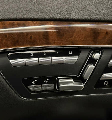 Черный Мерседес С Класс, объемом двигателя 5.5 л и пробегом 176 тыс. км за 8499 $, фото 37 на Automoto.ua