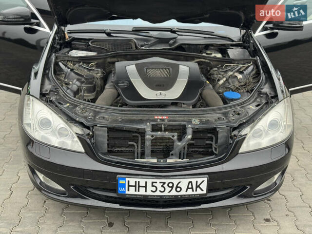 Черный Мерседес С Класс, объемом двигателя 3.5 л и пробегом 217 тыс. км за 10300 $, фото 64 на Automoto.ua