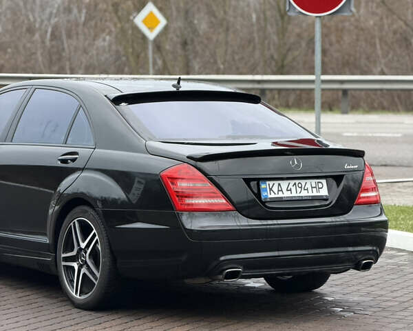 Чорний Мерседес С Клас, об'ємом двигуна 5.46 л та пробігом 160 тис. км за 9990 $, фото 9 на Automoto.ua