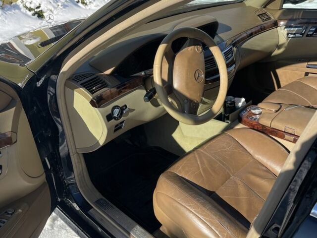 Черный Мерседес С Класс, объемом двигателя 0 л и пробегом 324 тыс. км за 6000 $, фото 3 на Automoto.ua