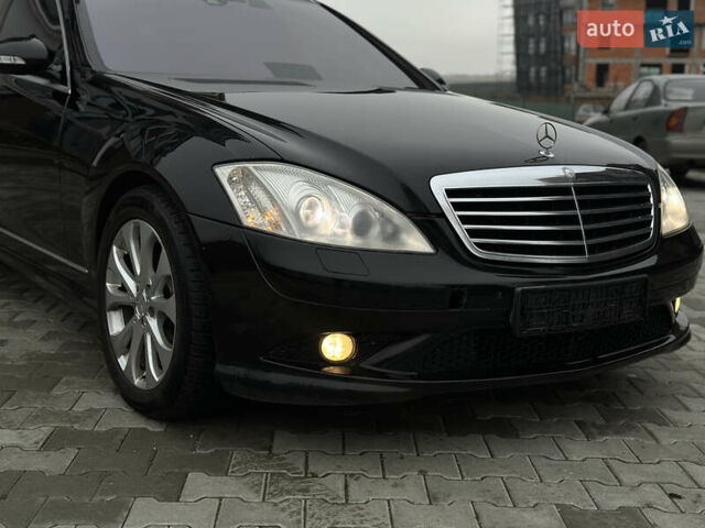 Черный Мерседес С Класс, объемом двигателя 5.46 л и пробегом 270 тыс. км за 8700 $, фото 5 на Automoto.ua