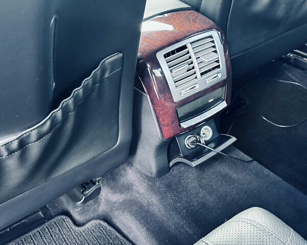 Чорний Мерседес С Клас, об'ємом двигуна 3.5 л та пробігом 190 тис. км за 10500 $, фото 16 на Automoto.ua