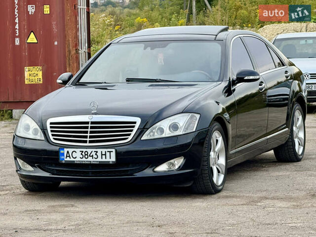 Мерседес С Класс 2007 в Ровно на Automoto.ua Черный Мерседес С Класс, объемом двигателя 5.5 л и пробегом 323 тыс. км за 8999 $, фото 12 на Automoto.ua