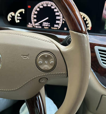Черный Мерседес С Класс, объемом двигателя 3.5 л и пробегом 175 тыс. км за 12500 $, фото 8 на Automoto.ua