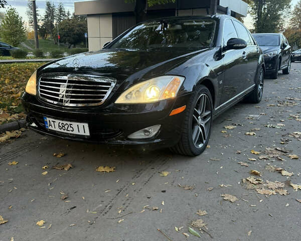 Чорний Мерседес С Клас, об'ємом двигуна 5.5 л та пробігом 155 тис. км за 16800 $, фото 3 на Automoto.ua