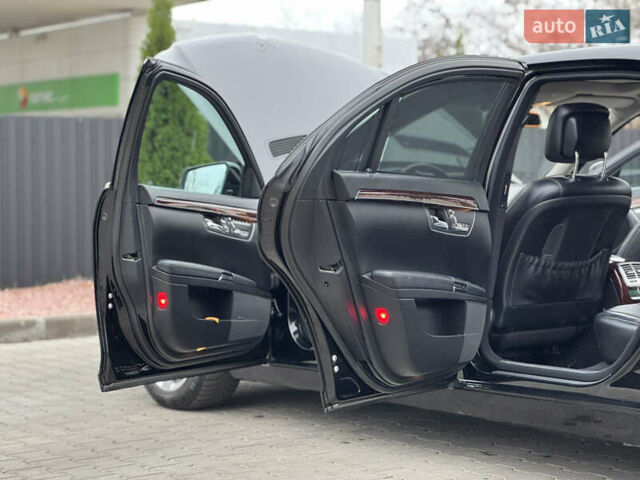 Черный Мерседес С Класс, объемом двигателя 3.5 л и пробегом 217 тыс. км за 10300 $, фото 32 на Automoto.ua