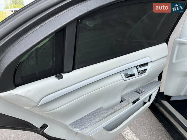 Черный Мерседес С Класс, объемом двигателя 5.5 л и пробегом 81 тыс. км за 33000 $, фото 14 на Automoto.ua