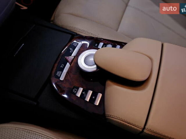 Чорний Мерседес С Клас, об'ємом двигуна 4.7 л та пробігом 218 тис. км за 8900 $, фото 30 на Automoto.ua