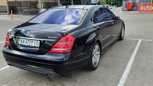 Черный Мерседес С Класс, объемом двигателя 5.5 л и пробегом 288 тыс. км за 11999 $, фото 7 на Automoto.ua