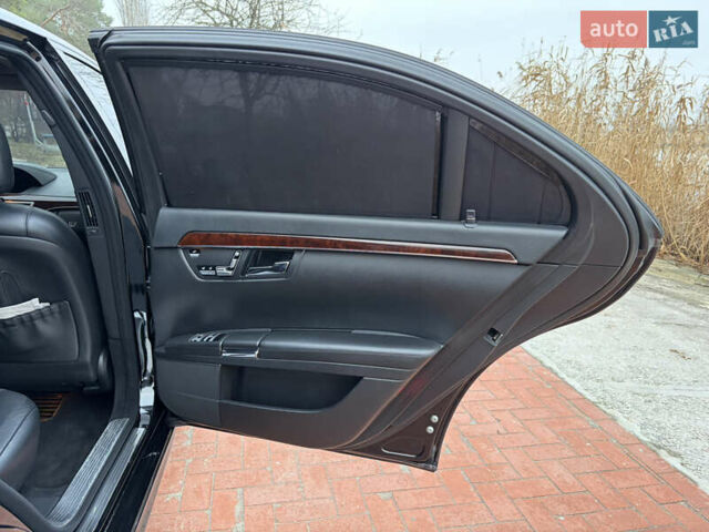 Чорний Мерседес С Клас, об'ємом двигуна 0 л та пробігом 364 тис. км за 11000 $, фото 10 на Automoto.ua