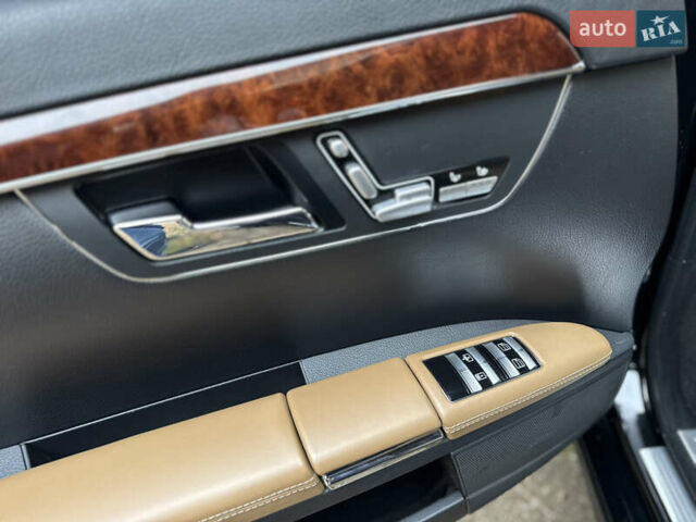 Чорний Мерседес С Клас, об'ємом двигуна 5.5 л та пробігом 288 тис. км за 10950 $, фото 21 на Automoto.ua