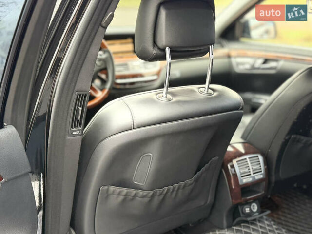 Черный Мерседес С Класс, объемом двигателя 5.46 л и пробегом 295 тыс. км за 13200 $, фото 29 на Automoto.ua