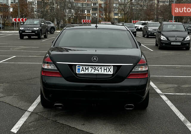 Черный Мерседес С Класс, объемом двигателя 2.99 л и пробегом 208 тыс. км за 14000 $, фото 5 на Automoto.ua