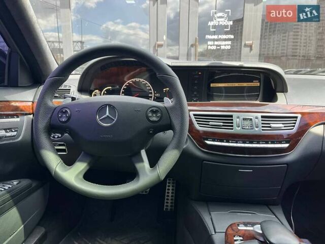 Черный Мерседес С Класс, объемом двигателя 6.21 л и пробегом 150 тыс. км за 16990 $, фото 25 на Automoto.ua