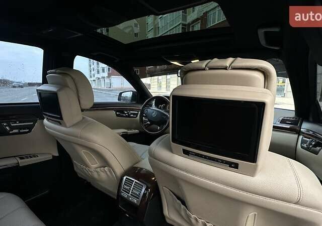 Черный Мерседес С Класс, объемом двигателя 3.5 л и пробегом 185 тыс. км за 13500 $, фото 6 на Automoto.ua