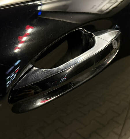 Черный Мерседес С Класс, объемом двигателя 5.5 л и пробегом 176 тыс. км за 8499 $, фото 42 на Automoto.ua