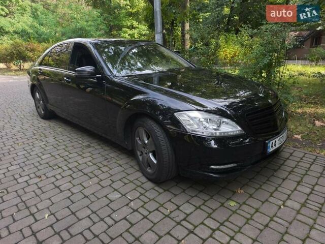 Черный Мерседес С Класс, объемом двигателя 5.46 л и пробегом 322 тыс. км за 15000 $, фото 22 на Automoto.ua
