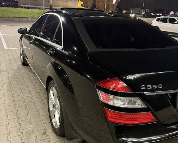 Черный Мерседес С Класс, объемом двигателя 5.5 л и пробегом 176 тыс. км за 8499 $, фото 65 на Automoto.ua