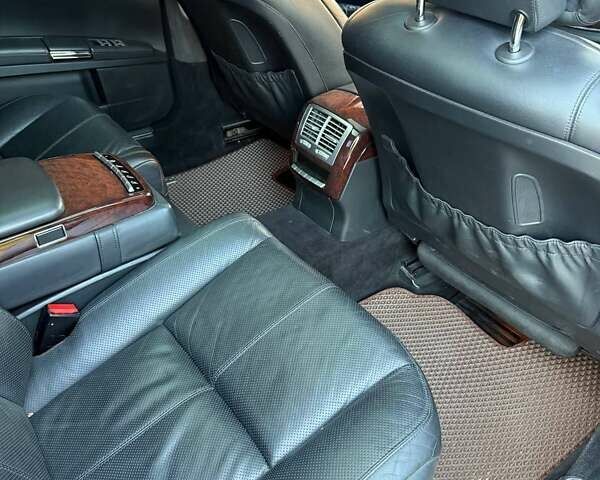 Чорний Мерседес С Клас, об'ємом двигуна 5.5 л та пробігом 240 тис. км за 12200 $, фото 19 на Automoto.ua