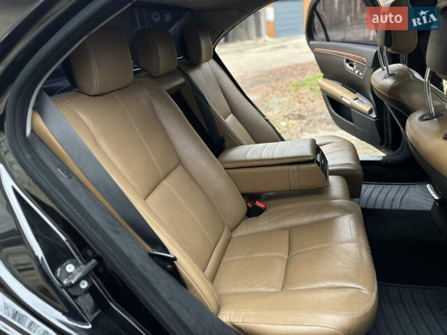 Черный Мерседес С Класс, объемом двигателя 5.5 л и пробегом 288 тыс. км за 10999 $, фото 23 на Automoto.ua