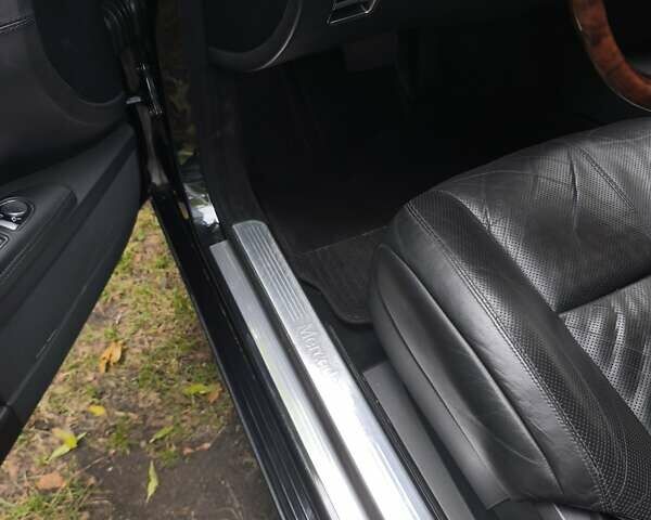 Черный Мерседес С Класс, объемом двигателя 5.46 л и пробегом 322 тыс. км за 15000 $, фото 38 на Automoto.ua