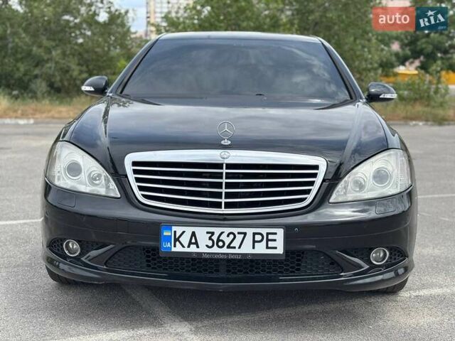 Черный Мерседес С Класс, объемом двигателя 4.66 л и пробегом 265 тыс. км за 9999 $, фото 3 на Automoto.ua