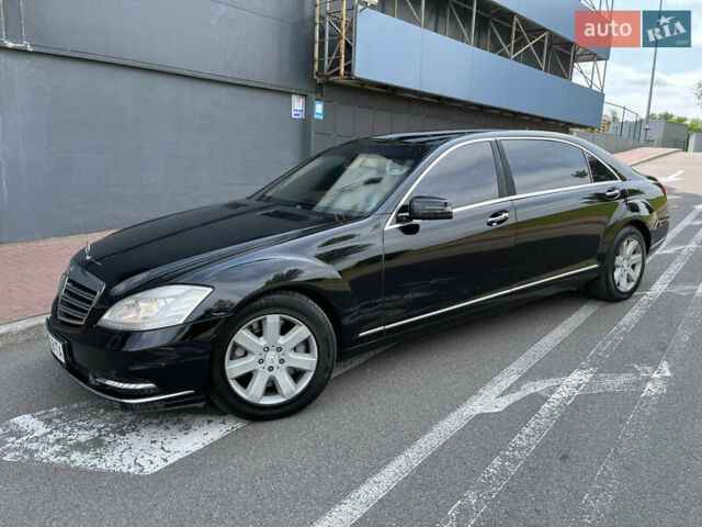 Мерседес С Класс 2007 в Киеве на Automoto.ua Черный Мерседес С Класс, объемом двигателя 5.5 л и пробегом 81 тыс. км за 35000 $, фото 2 на Automoto.ua