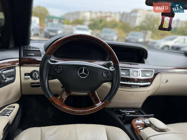 Мерседес С Класс 2007 в Ровно на Automoto.ua Черный Мерседес С Класс, объемом двигателя 5.5 л и пробегом 323 тыс. км за 8999 $, фото 43 на Automoto.ua