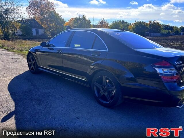Черный Мерседес С Класс, объемом двигателя 5.5 л и пробегом 320 тыс. км за 11999 $, фото 1 на Automoto.ua