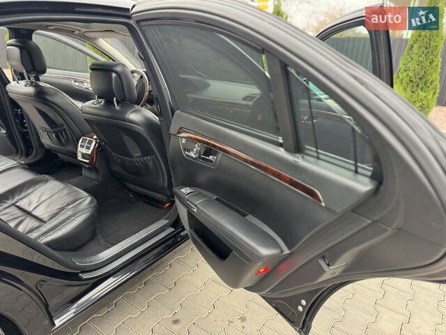 Черный Мерседес С Класс, объемом двигателя 3.5 л и пробегом 217 тыс. км за 10300 $, фото 73 на Automoto.ua