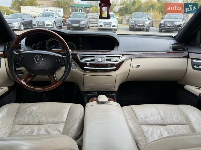Мерседес С Класс 2007 в Ровно на Automoto.ua Черный Мерседес С Класс, объемом двигателя 5.5 л и пробегом 323 тыс. км за 8999 $, фото 49 на Automoto.ua
