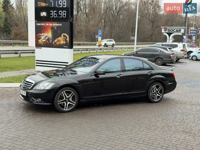 Чорний Мерседес С Клас, об'ємом двигуна 5.46 л та пробігом 160 тис. км за 9990 $, фото 5 на Automoto.ua