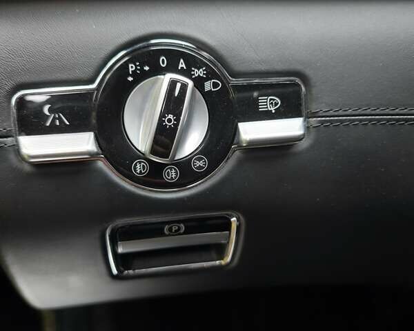 Черный Мерседес С Класс, объемом двигателя 5.46 л и пробегом 322 тыс. км за 15000 $, фото 16 на Automoto.ua