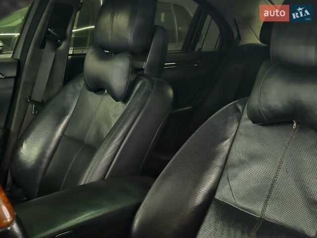 Черный Мерседес С Класс, объемом двигателя 5.46 л и пробегом 266 тыс. км за 10989 $, фото 8 на Automoto.ua