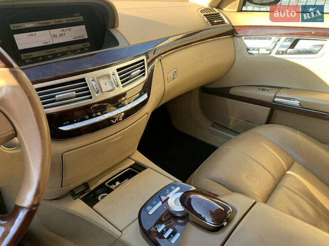 Чорний Мерседес С Клас, об'ємом двигуна 5.51 л та пробігом 28 тис. км за 29000 $, фото 13 на Automoto.ua