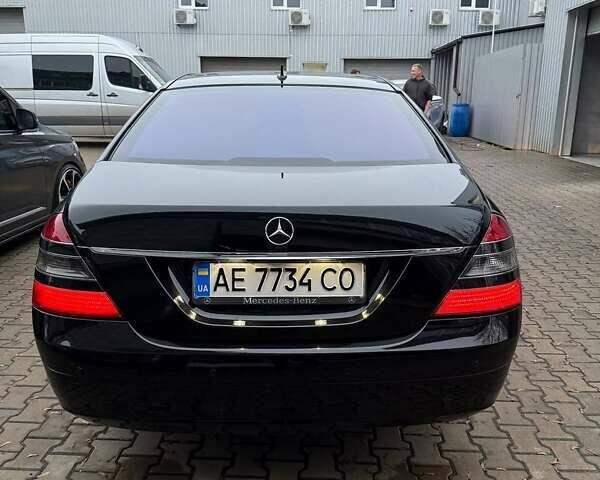 Чорний Мерседес С Клас, об'ємом двигуна 5.5 л та пробігом 203 тис. км за 11400 $, фото 26 на Automoto.ua