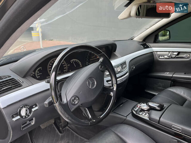 Черный Мерседес С Класс, объемом двигателя 5.5 л и пробегом 81 тыс. км за 33000 $, фото 9 на Automoto.ua