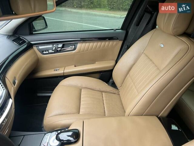 Черный Мерседес С Класс, объемом двигателя 5.5 л и пробегом 125 тыс. км за 35500 $, фото 17 на Automoto.ua