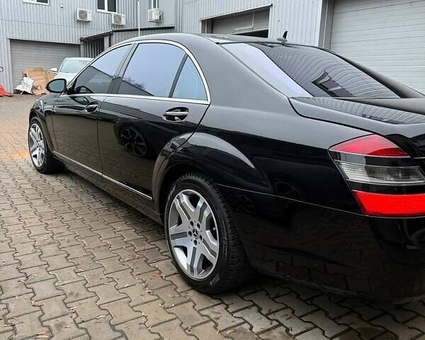 Чорний Мерседес С Клас, об'ємом двигуна 5.5 л та пробігом 203 тис. км за 11400 $, фото 28 на Automoto.ua